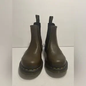 Dr. Martens | Shoes | Dr Martens Embury Crazy Horse Leather  display picture 2